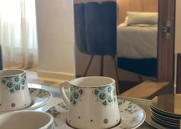 Pearl 13 - Brand New, Luxury & Elegant W/ Balcony